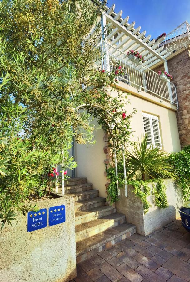 Guesthouse Olei مالينسكا المظهر الخارجي الصورة