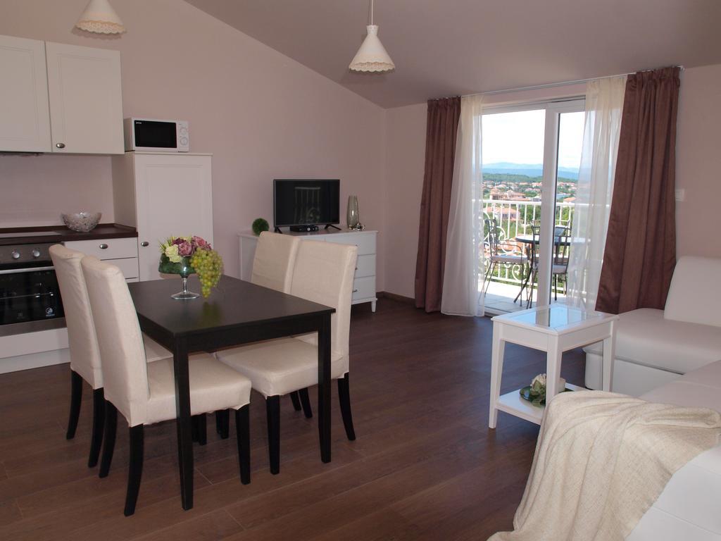 Guesthouse Olei مالينسكا المظهر الخارجي الصورة