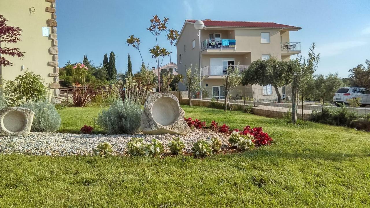 Guesthouse Olei مالينسكا المظهر الخارجي الصورة